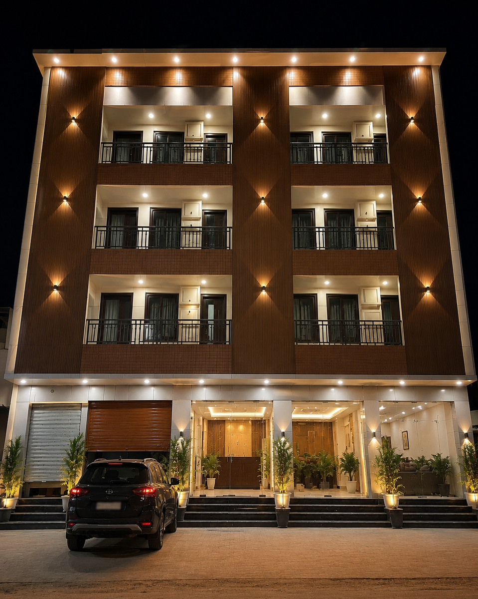 Sale 330 Gaj Hotel in Vrindavan, Uttar Pradesh